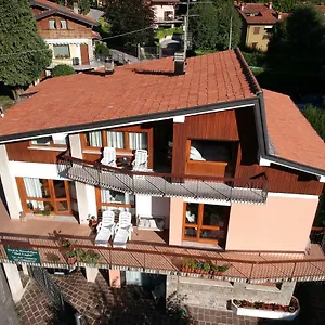  Couette-café Dei Laghi Italie