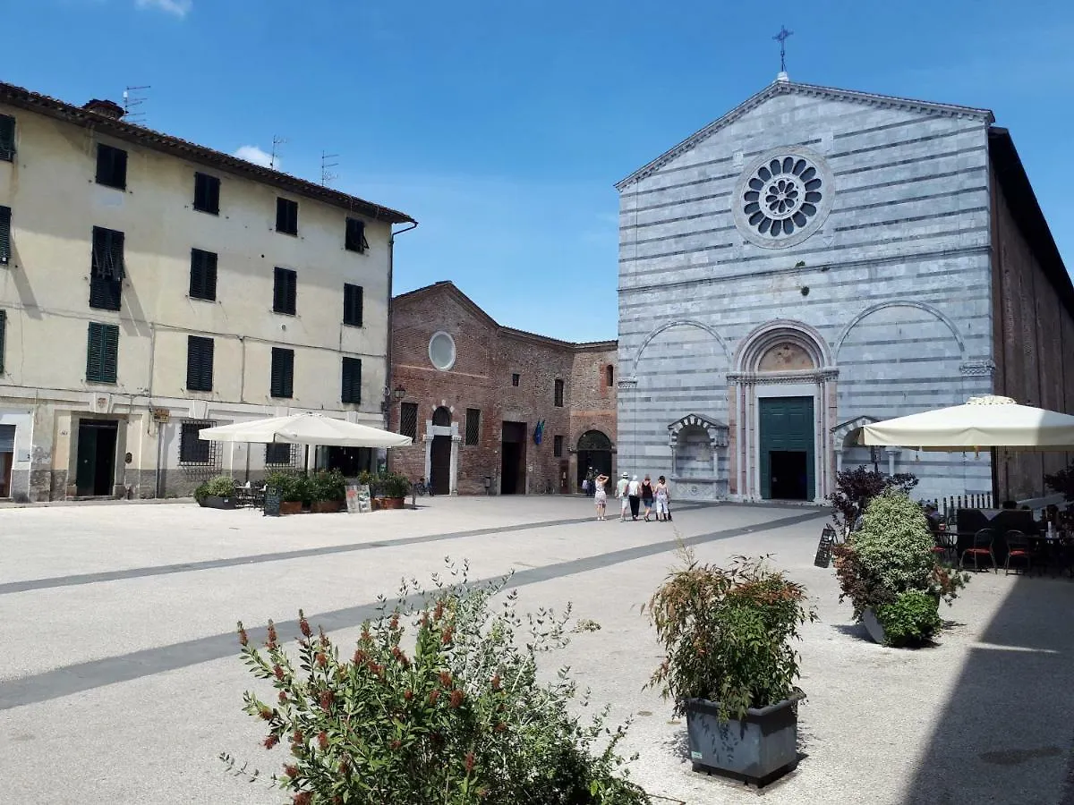 Luce Hotel Lucca 3*,
